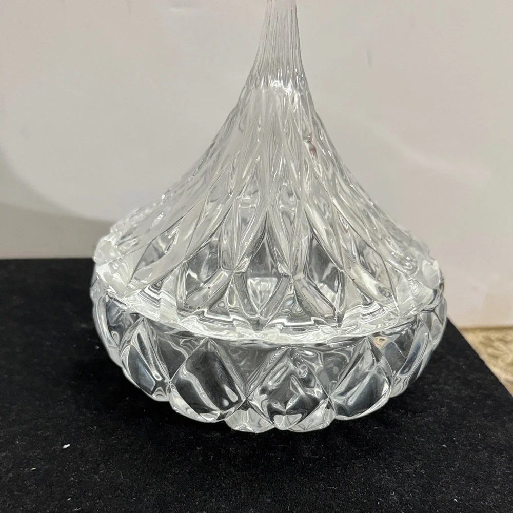 Shannon Elegant Crystal Glass Candy Dish in the shape of a Hershey kiss